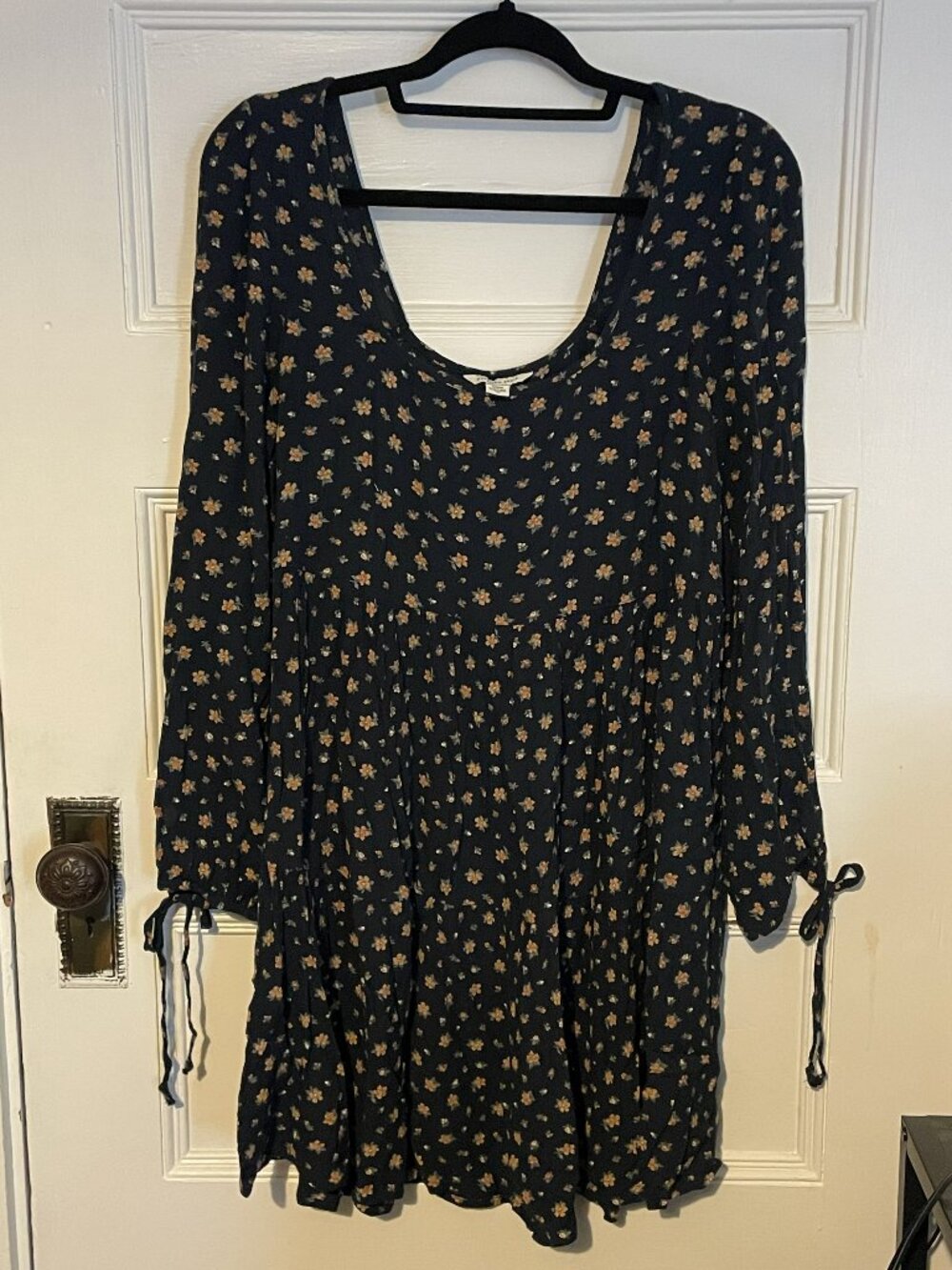 American Eagle Dark Blue Floral Mini Babydoll Dress 3/4 length sleeves, Size M